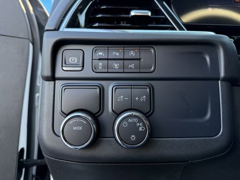 New 2026 Chevrolet Suburban LS image 21