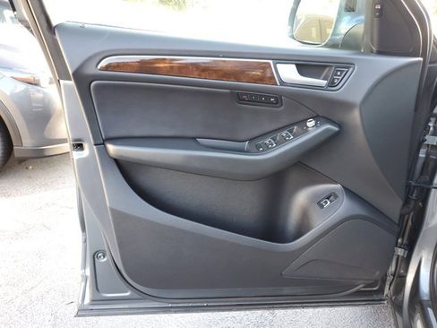 Used 2015 Audi Q5 2.0T Premium Plus w/ Technology Package image 17