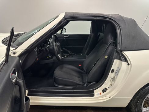 Used 2007 MAZDA MX-5 Miata Sport RWD image 55