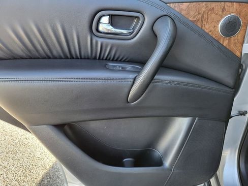 Used 2022 Nissan Armada SL image 38