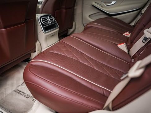 Used 2018 Mercedes-Benz S 560 4MATIC Sedan image 33