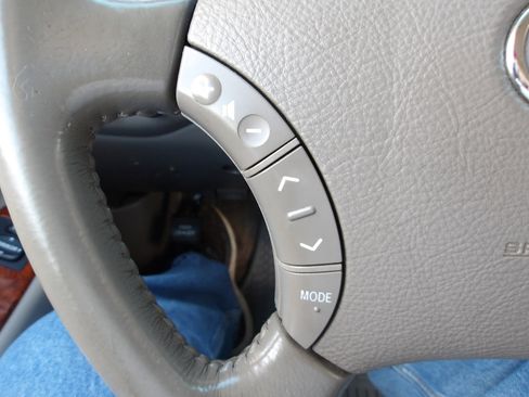 Used 2005 Toyota Tundra Limited image 15