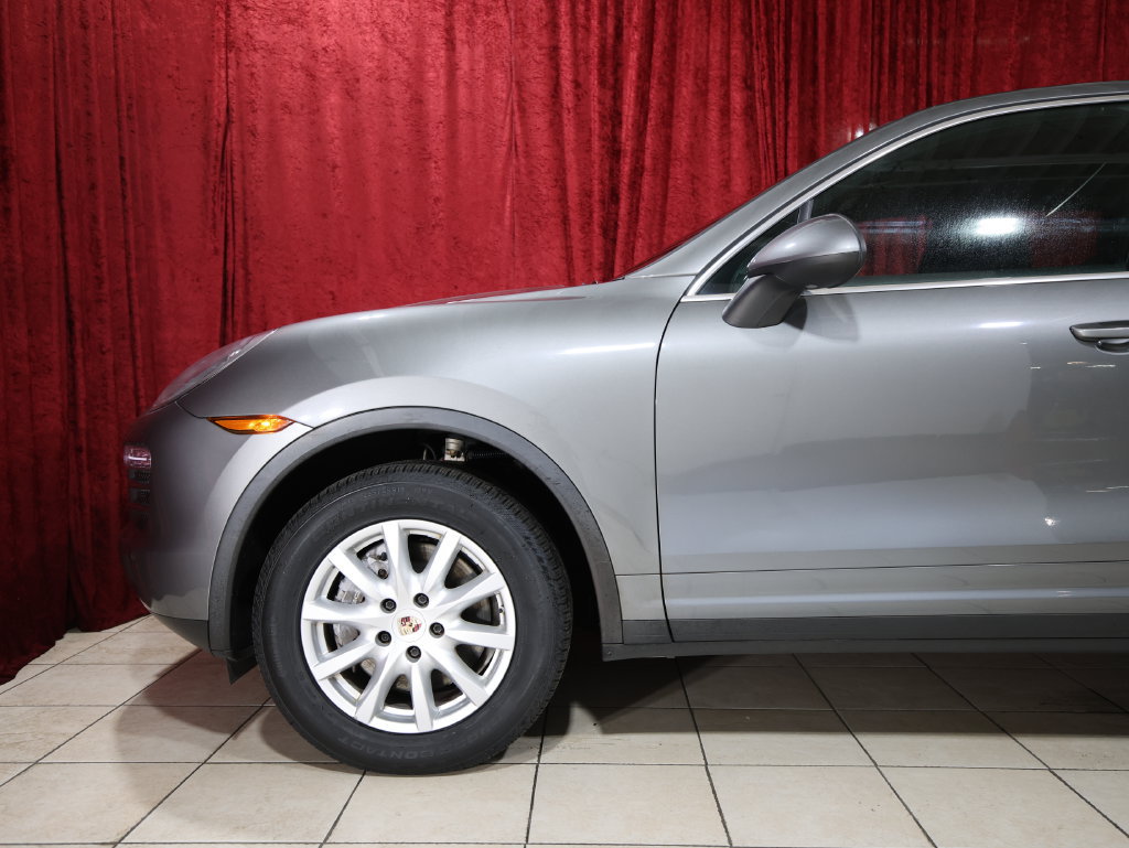 Used 2014 Porsche Cayenne AWD/4WD image 5