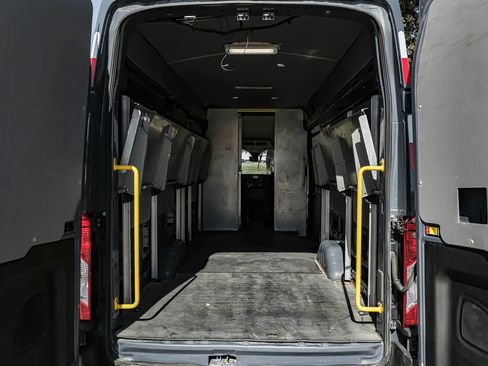 Used 2020 Ford Transit 250 148 High Roof Extended image 40