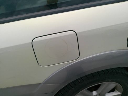 Used 2005 Subaru Outback 3.0R L.L. Bean image 25