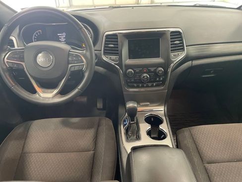 Used 2020 Jeep Grand Cherokee Laredo image 10