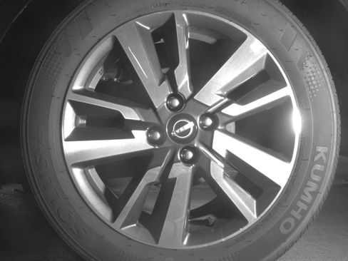 Used 2025 Nissan Versa SV FWD image 17