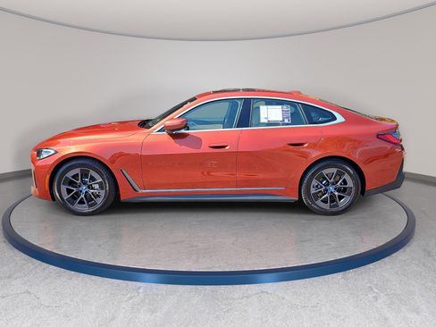 Used 2023 BMW i4 eDrive35 w/ Premium Package RWD image 8