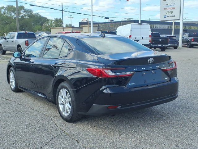 Used 2025 Toyota Camry LE FWD image 7