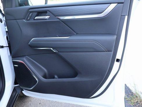 New 2026 GMC Acadia Elevation image 7