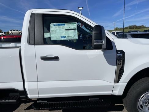 New 2026 Ford F350 XL w/ XL Chrome Package image 28