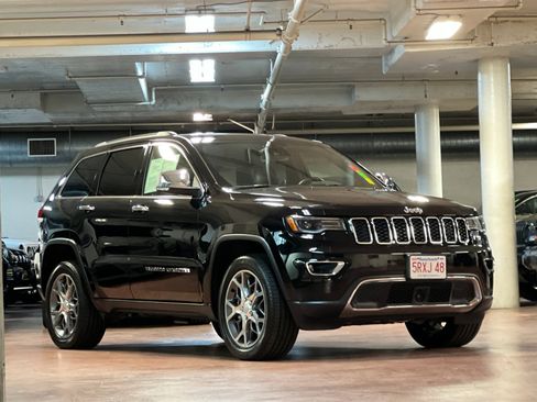 Certified 2022 Jeep Grand Cherokee Limited w/ Tech Group image 7