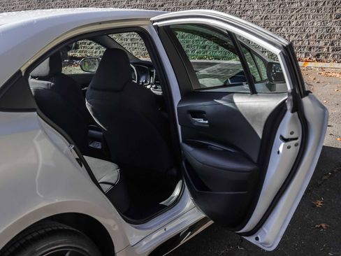 Certified 2023 Toyota Corolla SE image 17