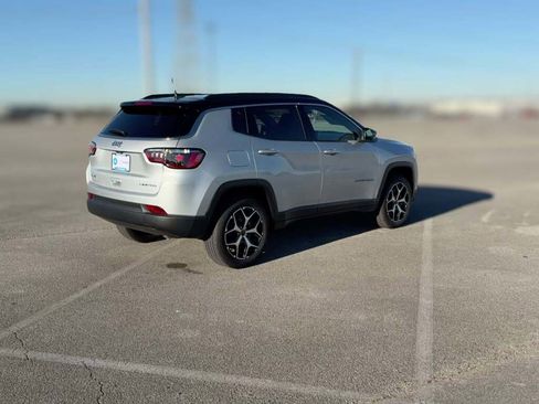 New 2026 Jeep Compass Limited image 12