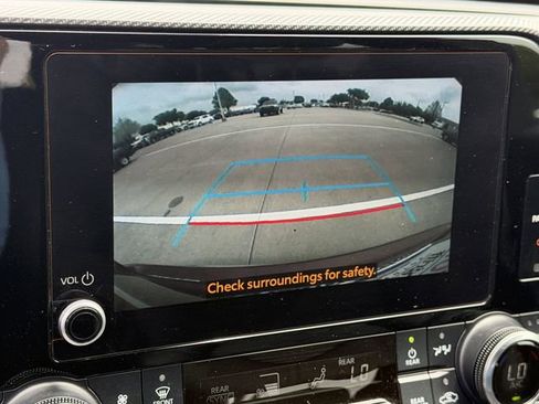 Used 2023 Toyota Highlander XSE image 18