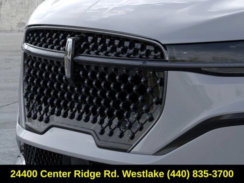 Used 2026 Lincoln Nautilus Premier w/ Equipment Group 102A AWD/4WD image 17