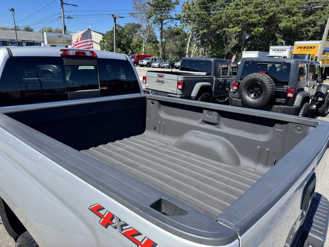 Used 2018 Chevrolet Silverado 1500 LTZ w/ Sport Package AWD/4WD image 8