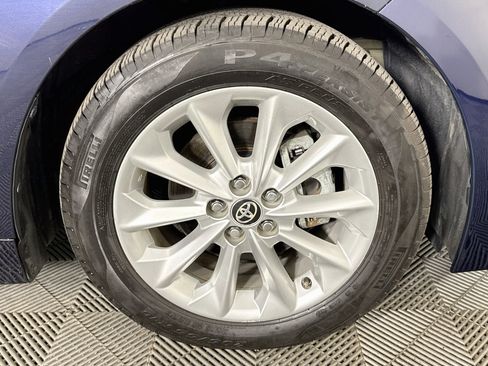 Used 2021 Toyota Corolla LE w/ LE Convenience Package FWD image 30
