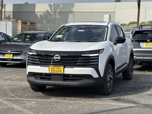 New 2026 Nissan Kicks SV w/ SV Premium Package image 6