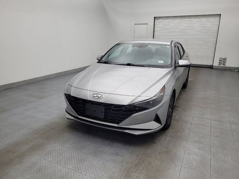 Used 2021 Hyundai Elantra SEL image 15