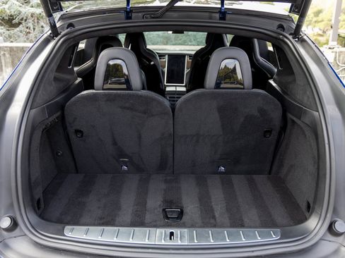 Used 2016 Tesla Model X 70D image 38