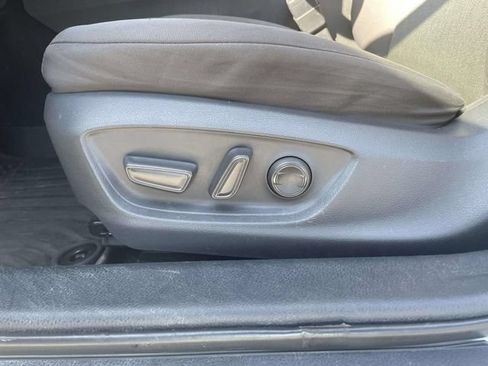 Used 2021 Toyota Camry SE FWD image 20
