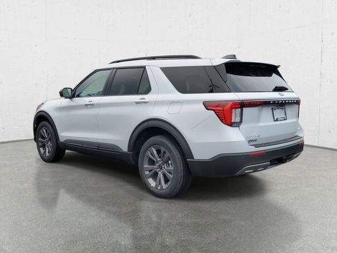 New 2026 Ford Explorer Active w/ Active Comfort Package image 5