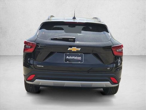 New 2026 Chevrolet Trax LT w/ Driver Confidence Package image 8