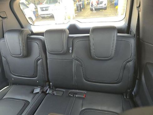 Certified 2025 Nissan Armada PRO-4X AWD/4WD image 18