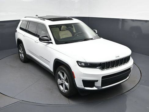 Used 2021 Jeep Grand Cherokee L Limited RWD image 1
