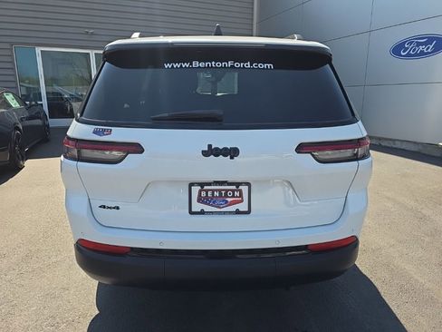 Used 2024 Jeep Grand Cherokee L Altitude image 6