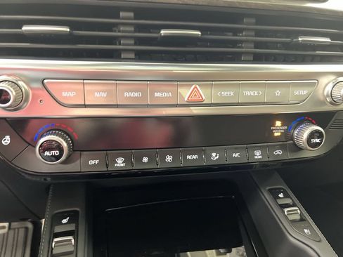 Used 2020 Kia Telluride SX w/ SX Prestige Package AWD/4WD image 16