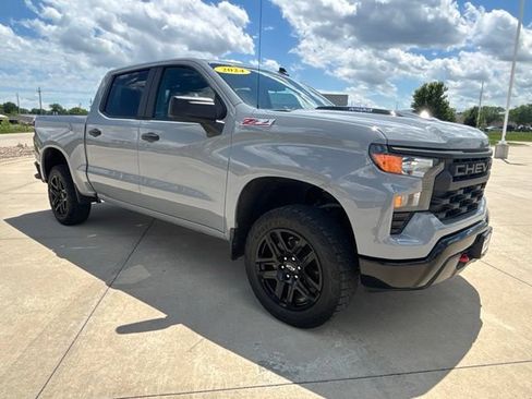 Used 2024 Chevrolet Silverado 1500 Custom Trail Boss AWD/4WD image 44