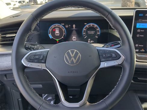 Certified 2025 Volkswagen Tiguan S image 27