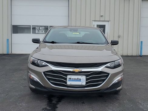 Used 2023 Chevrolet Malibu LS image 2