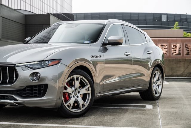 Used 2017 Maserati Levante S AWD/4WD image 40