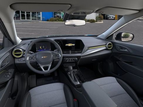 New 2026 Chevrolet Trax LT w/ Driver Confidence Package FWD image 15