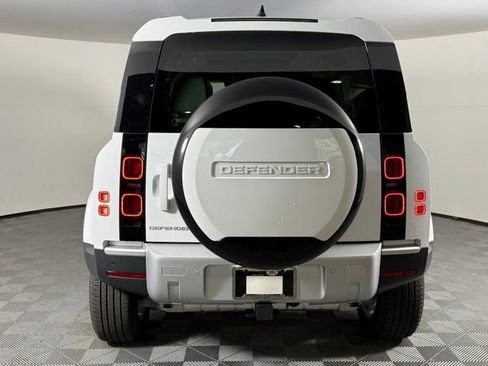 New 2025 Land Rover Defender 110 S image 5