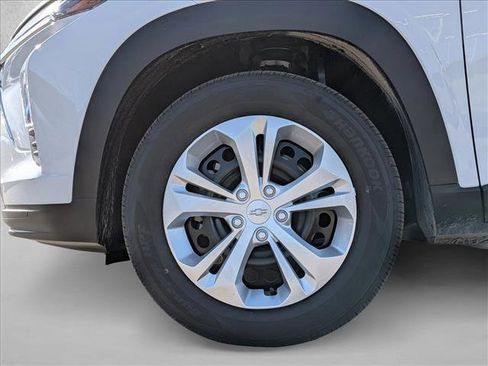 New 2026 Chevrolet Trax LS image 18
