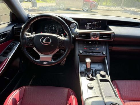 Used 2020 Lexus IS 300 F Sport w/ F Sport Package AWD/4WD image 8