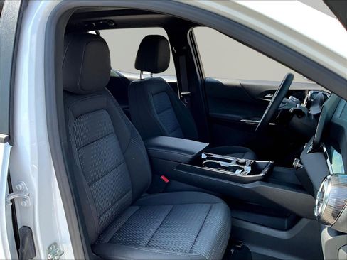 Used 2026 Chevrolet Equinox LT FWD image 28