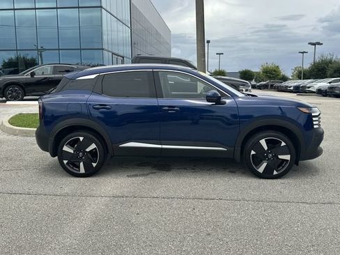 Certified 2025 Nissan Kicks SR FWD image 6