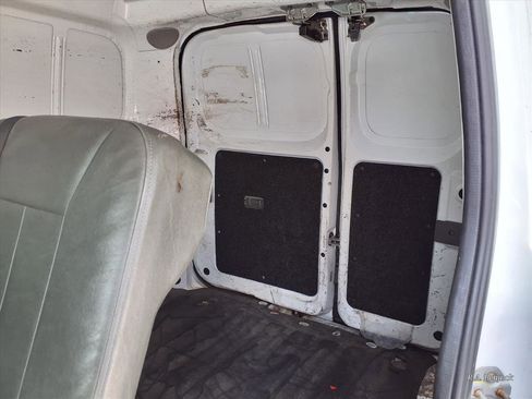 Used 2017 Nissan NV200 S image 9