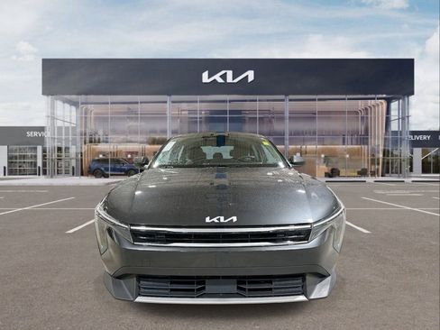 Used 2025 Kia K4 EX image 3