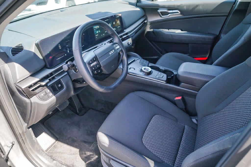 Certified 2026 Kia Sportage LX FWD image 16