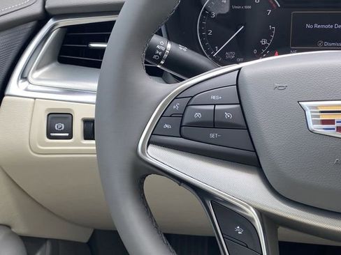 New 2025 Cadillac XT5 Premium Luxury image 13
