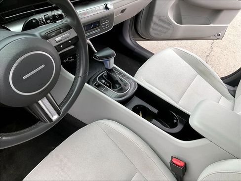 Used 2024 Hyundai Kona SEL image 20