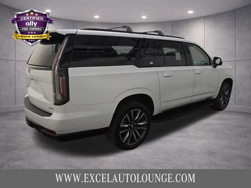 Used 2023 Cadillac Escalade ESV Sport w/ Touring Package image 7