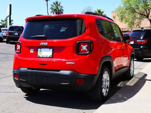 Used 2019 Jeep Renegade Latitude FWD image 13