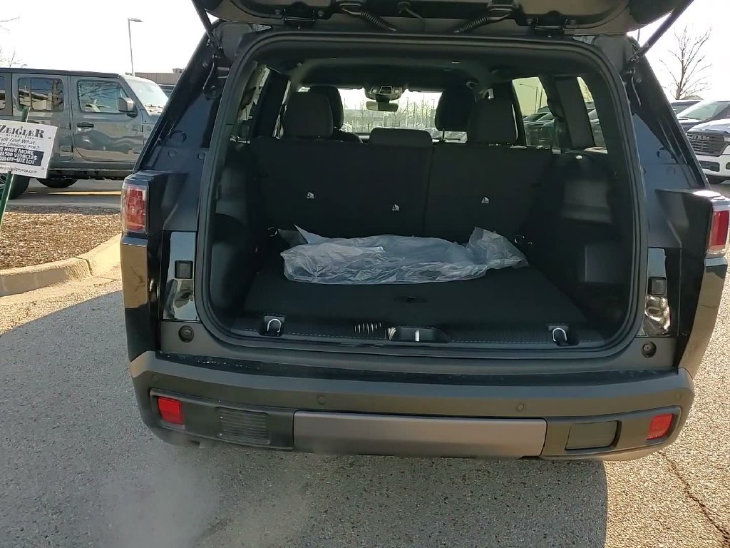 New 2026 Jeep Cherokee Laredo AWD/4WD image 11